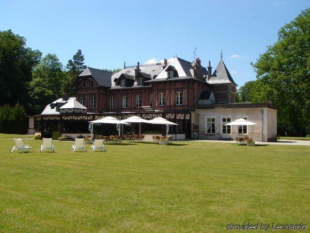 Le Pavillon De Gouffern Hotel Silli-en-Gouffern Kültér fotó
