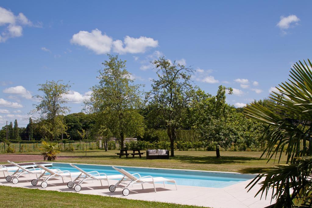 Le Pavillon De Gouffern Hotel Silli-en-Gouffern Kültér fotó